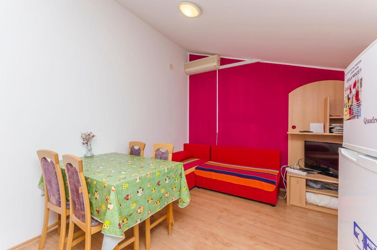 Apartments Mira I Vodice Eksteriør bilde