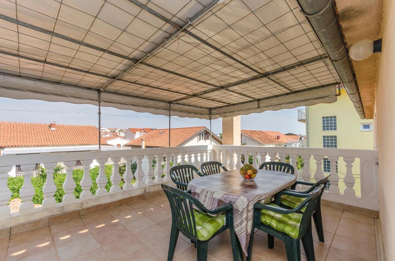 Apartments Mira I Vodice Eksteriør bilde