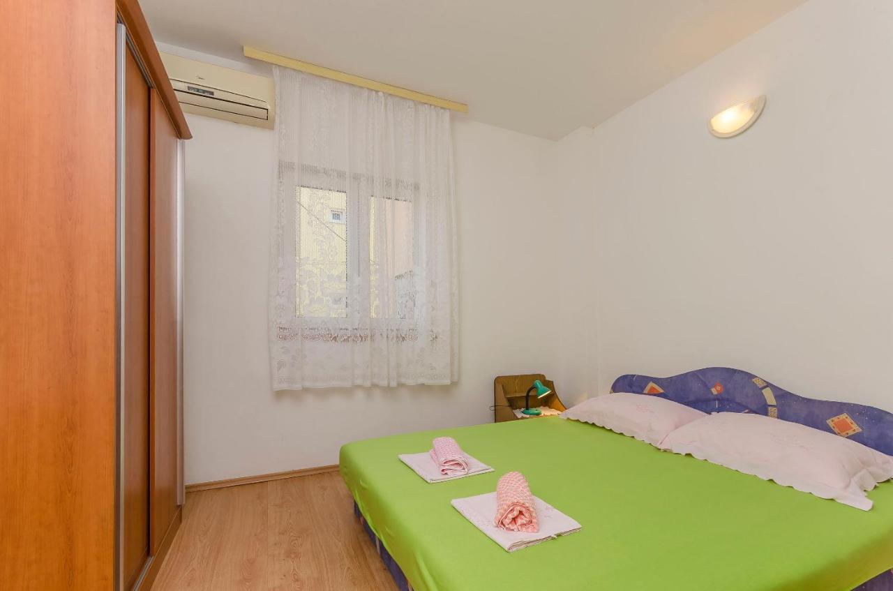 Apartments Mira I Vodice Eksteriør bilde
