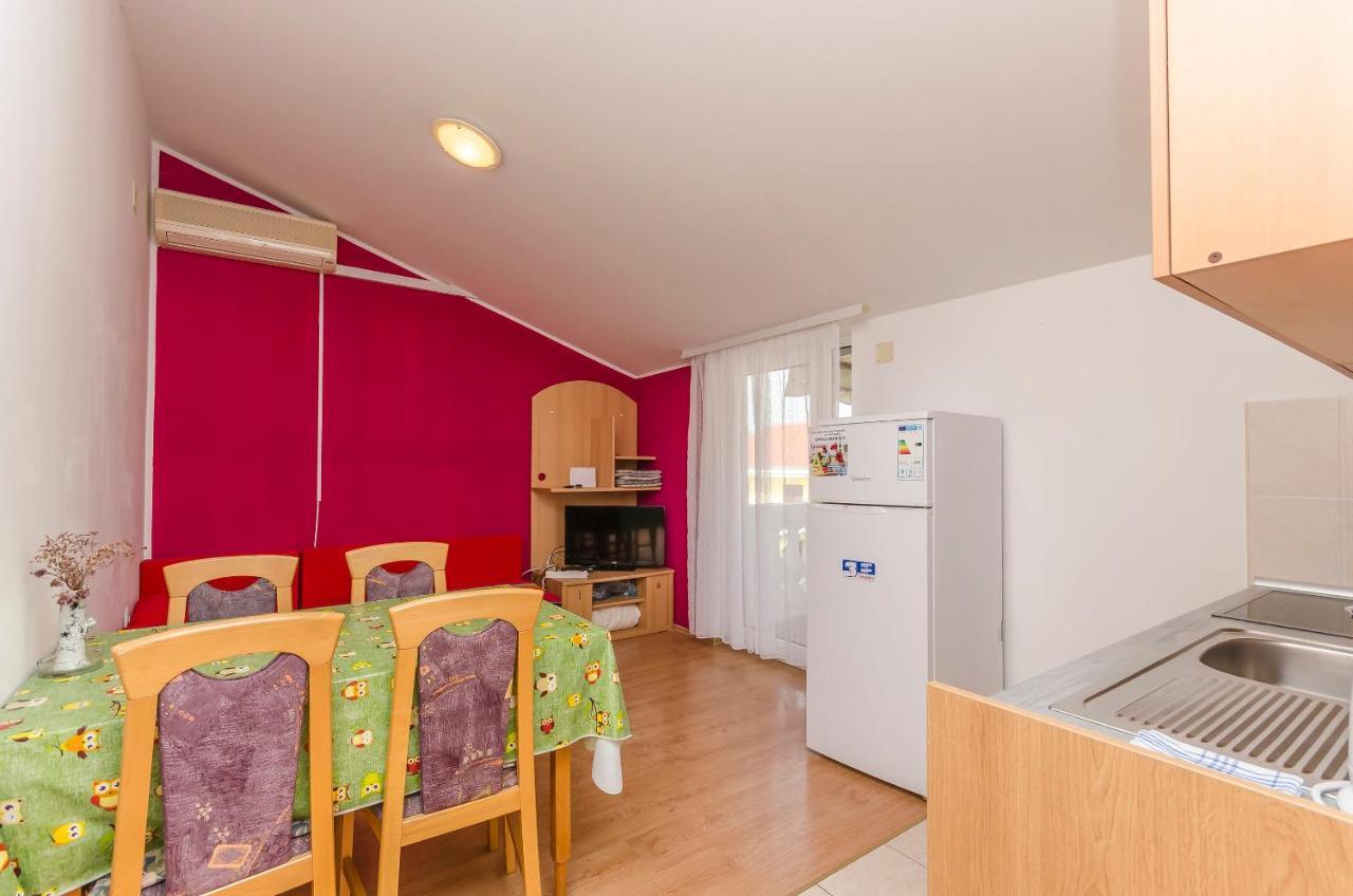 Apartments Mira I Vodice Eksteriør bilde