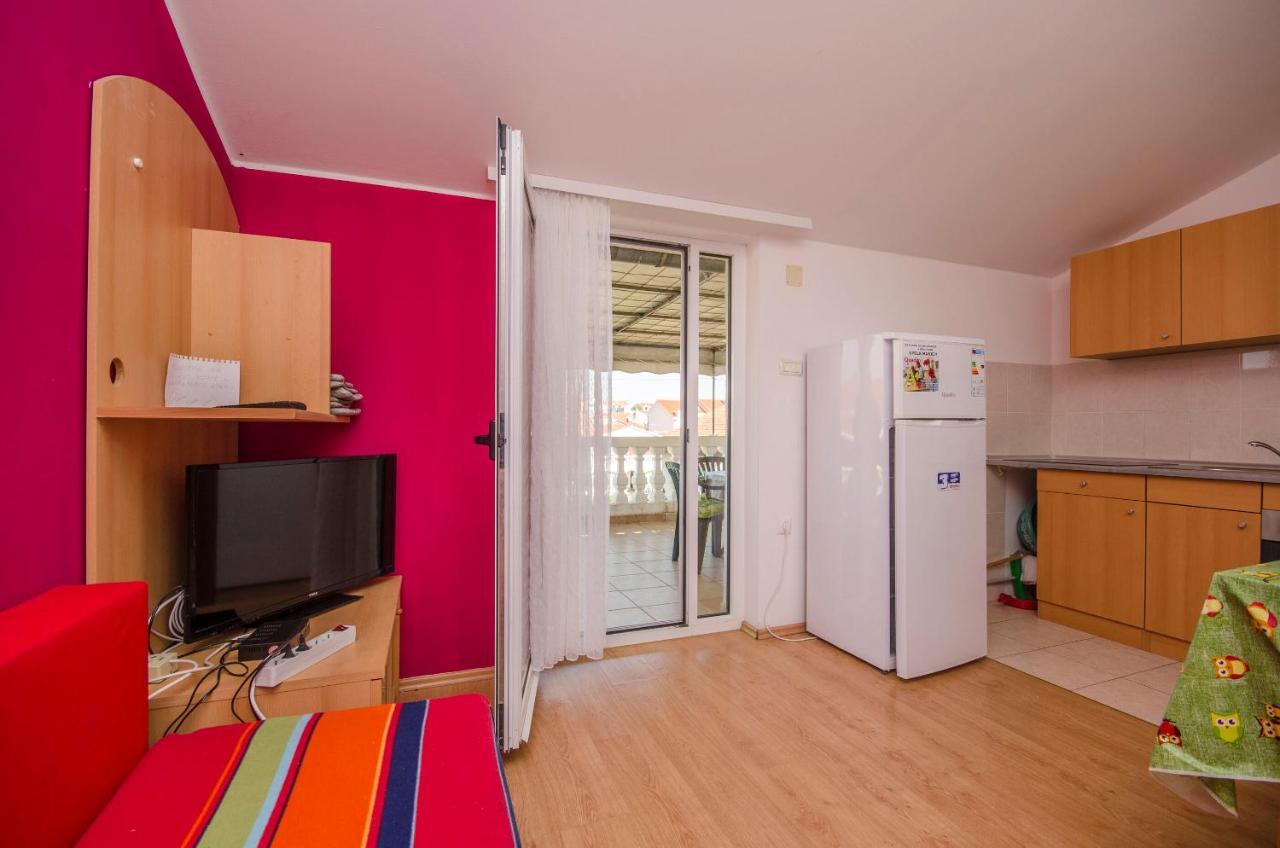 Apartments Mira I Vodice Eksteriør bilde